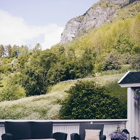 Dalhus - House With Jacuzzi Norddal