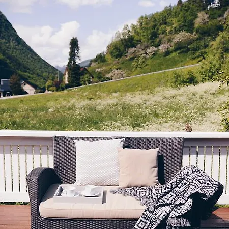 Dalhus - House With Jacuzzi Дом отдыха