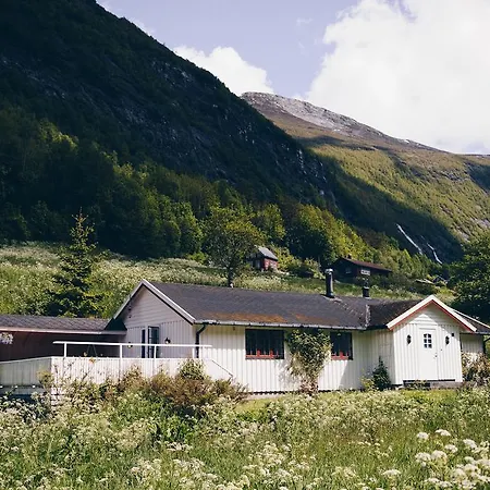 Dalhus - House With Jacuzzi Holiday home *