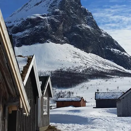 Dalhus - House With Jacuzzi
