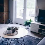 Dalhus - House With Jacuzzi بيت للعطل Norddal