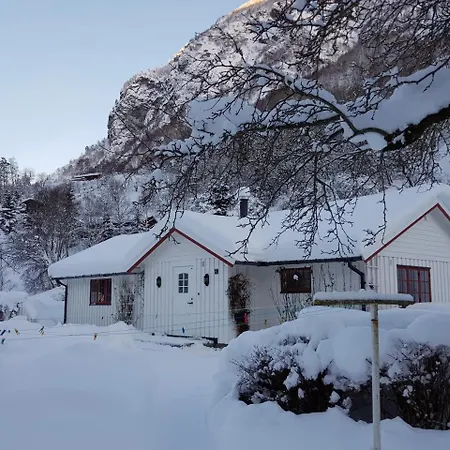 Dalhus - House With Jacuzzi Дом отдыха *