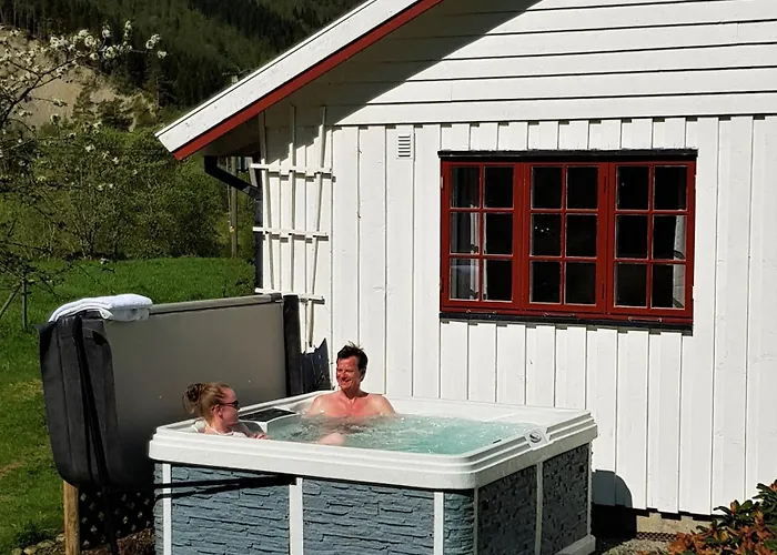 Dalhus - House With Jacuzzi