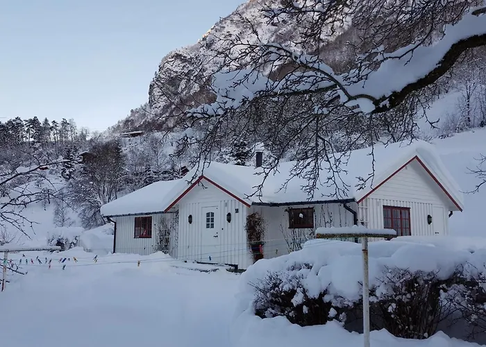 Dalhus - House With Jacuzzi Дом отдыха *