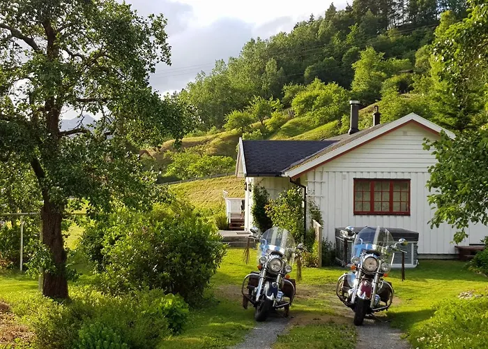Dalhus - House With Jacuzzi Norddal